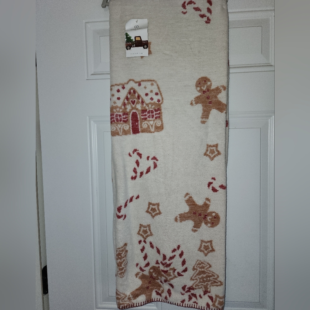 Festive Gingerbread and Candy Cane Soft Cozy Throw🍬🤎🍬🤎